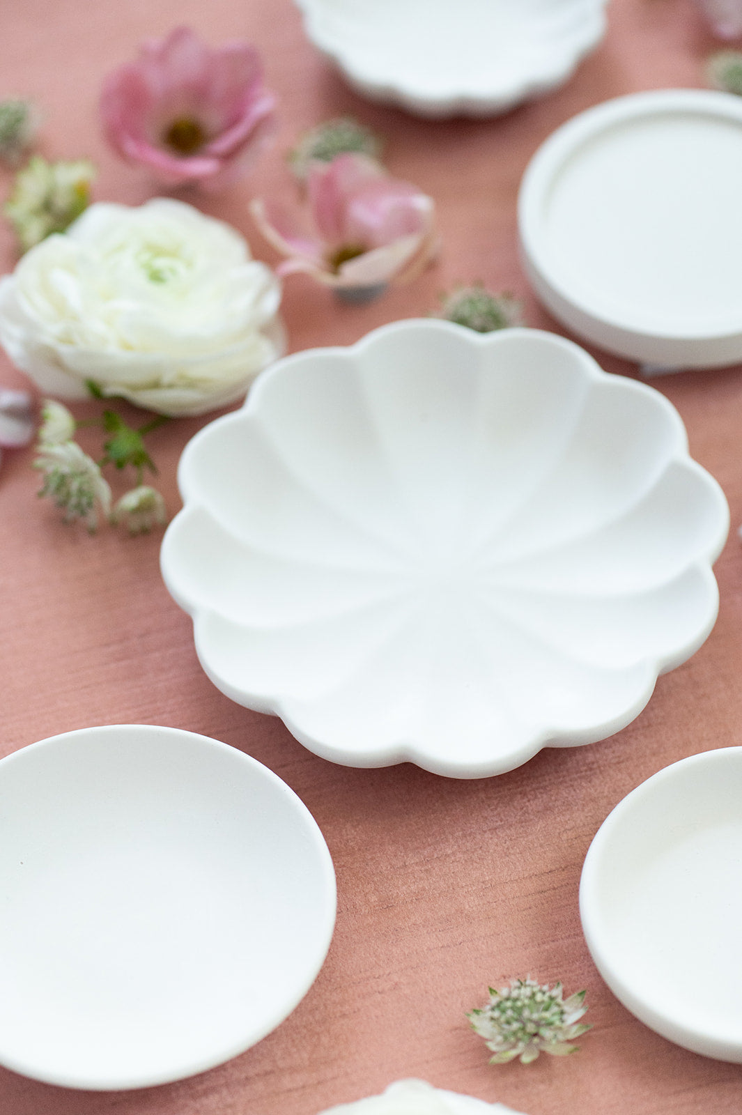 Scalloped Ring Styling Dish